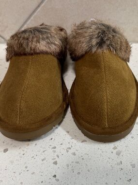 Sporto Chestnut Duck Furry Slippers